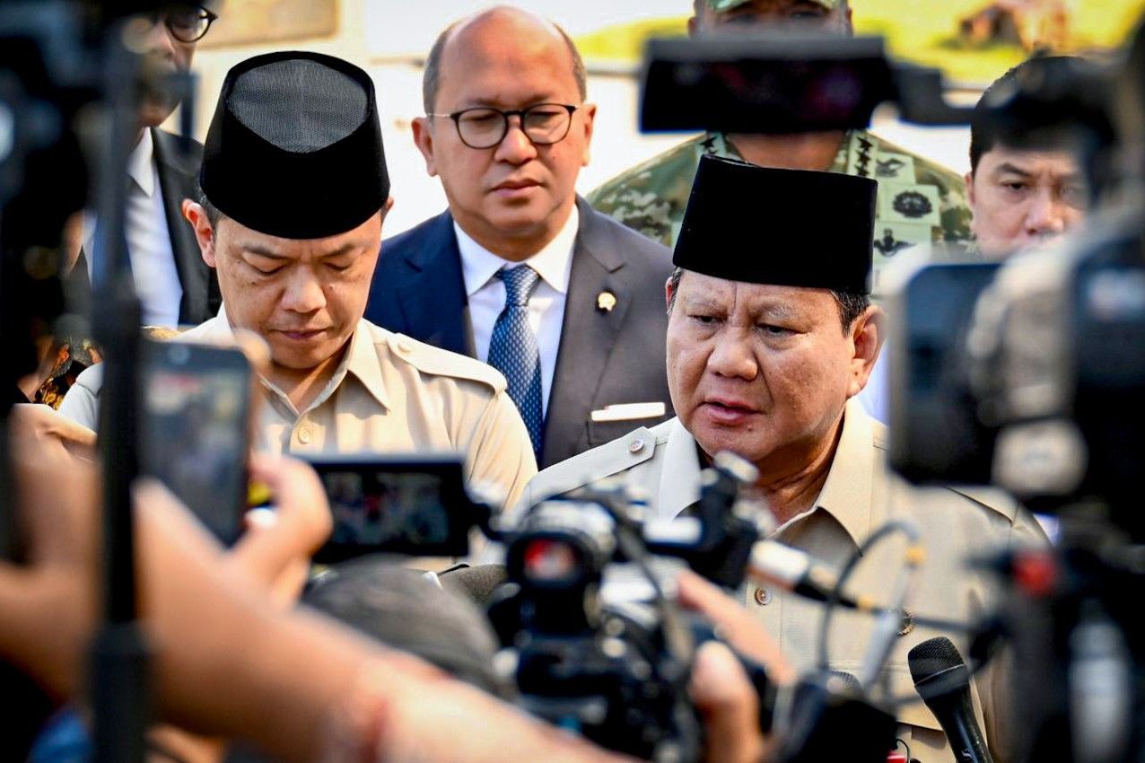 Presiden Prabowo Langsung Memimpin Rapat Kabinet Setibanya di Tanah Air